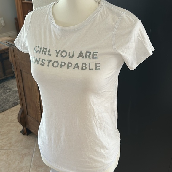 Lululemon Athletica T-Shirt Girl You Are Unstoppable White and Silver Size Small - Picture 3 of 4